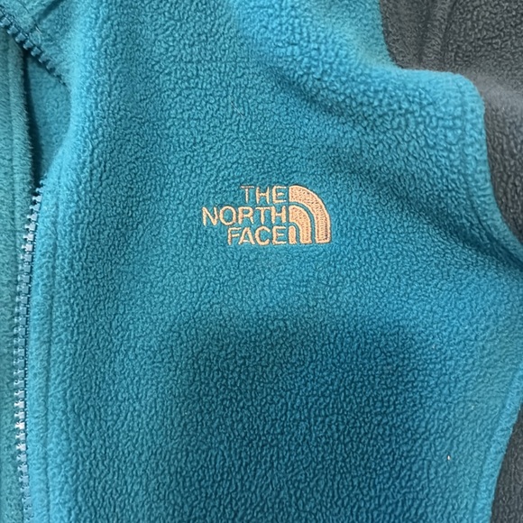 Two Tone Blue North Face Jacket - Picture 2 of 4